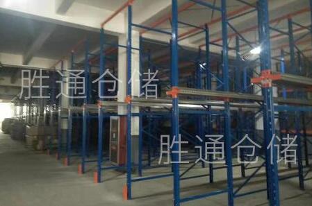 安吉某家具廠向勝通倉儲(chǔ)訂購貫通貨架,重型貨架100多組