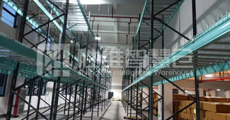 定制重型貨架解決空間不夠用問題，讓實(shí)體企業(yè)倉(cāng)儲(chǔ)無憂！