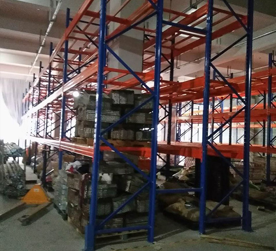 重型橫梁式貨架.jpg 重型橫梁式貨架.jpg