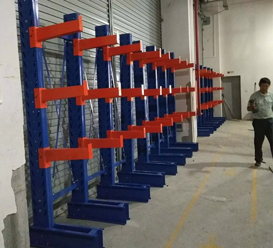 懸臂式貨架.jpg 懸臂式貨架.jpg