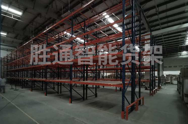 晉柏貿(mào)易重型橫梁貨架.jpg